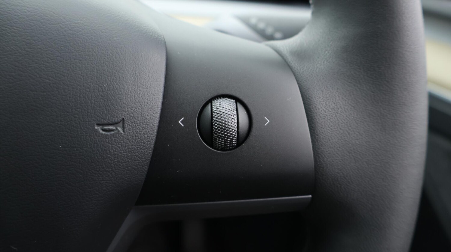 Used Tesla Model Y 2023 for sale - 76214520: Photo 25