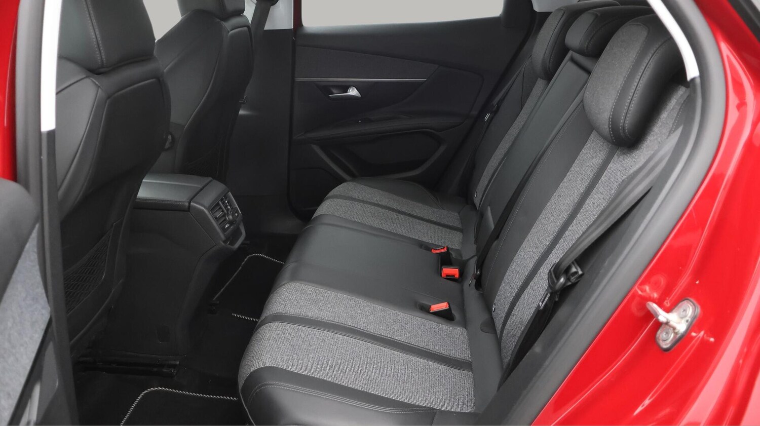 Used Peugeot 3008 2018 for sale - 76215014: Photo 17