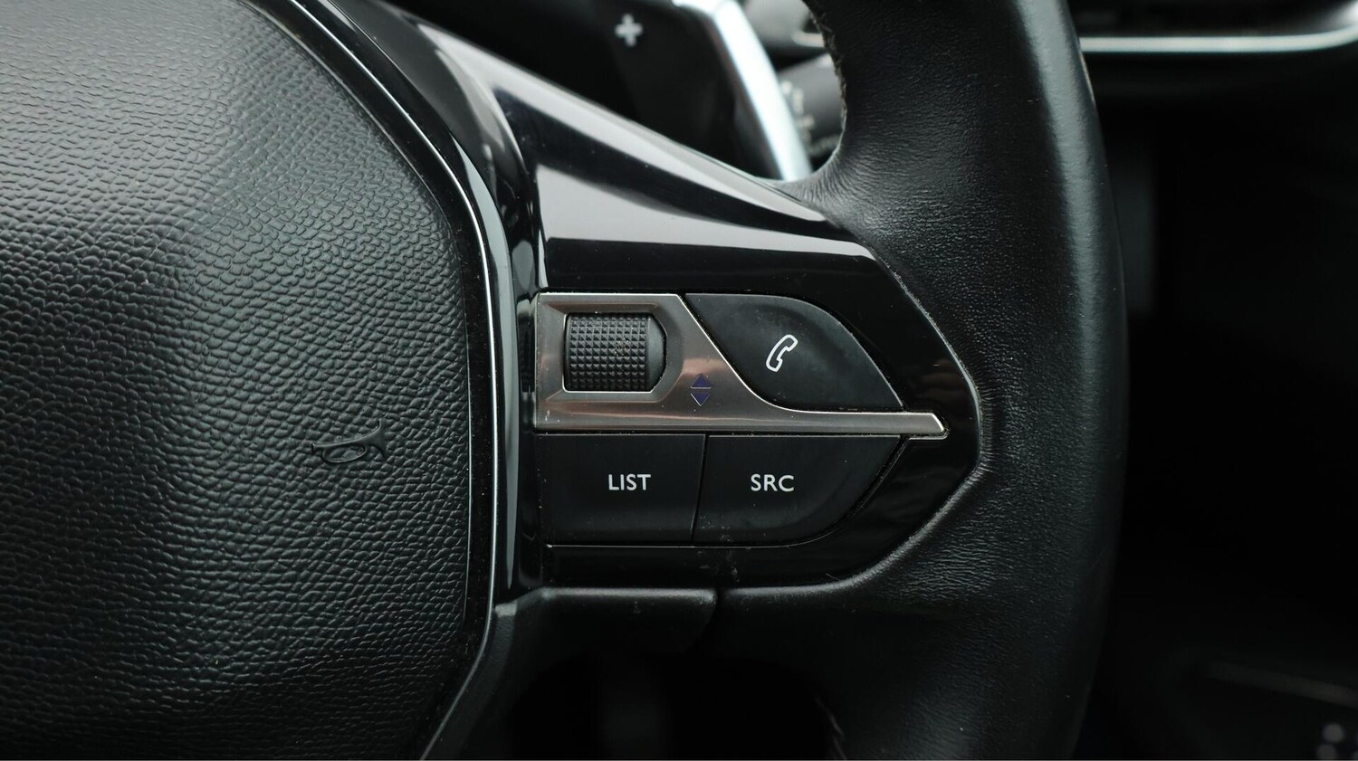 Used Peugeot 3008 2018 for sale - 76215014: Photo 25