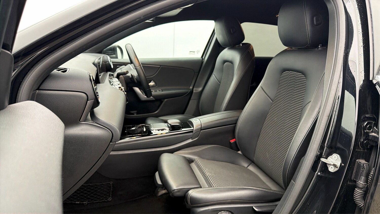 Used Mercedes-Benz A-Class 2019 for sale - 77931106: Photo 13