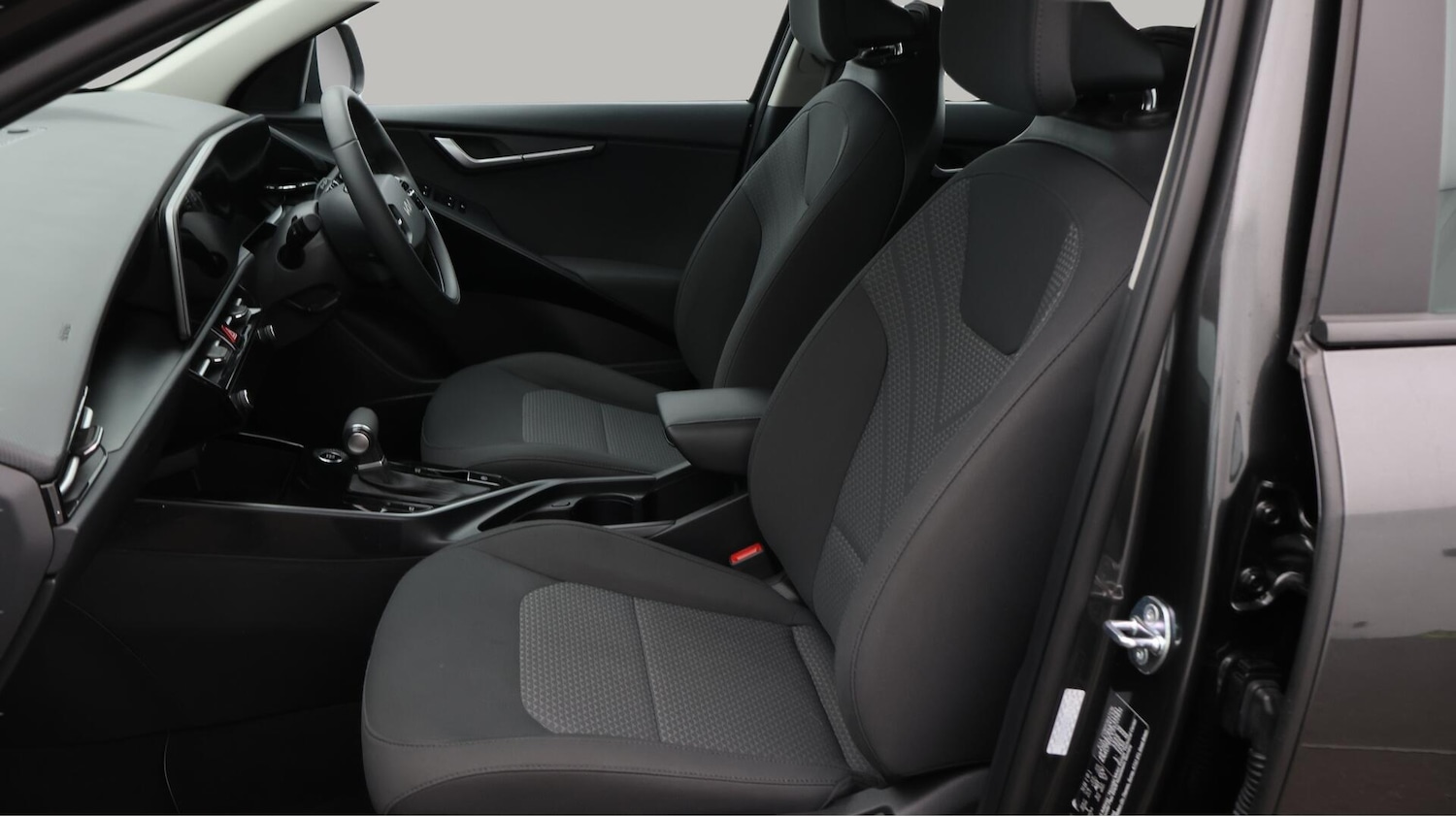 Used Kia Niro 2024 for sale - 76701615: Photo 15