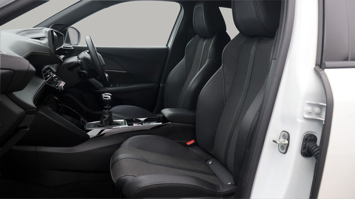 Used Peugeot 2008 2022 for sale - 77296945: Photo 14