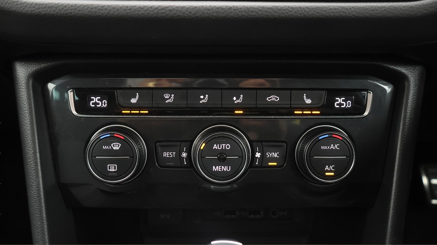 Used Volkswagen Tiguan 2020 for sale - 76657534: Photo 13