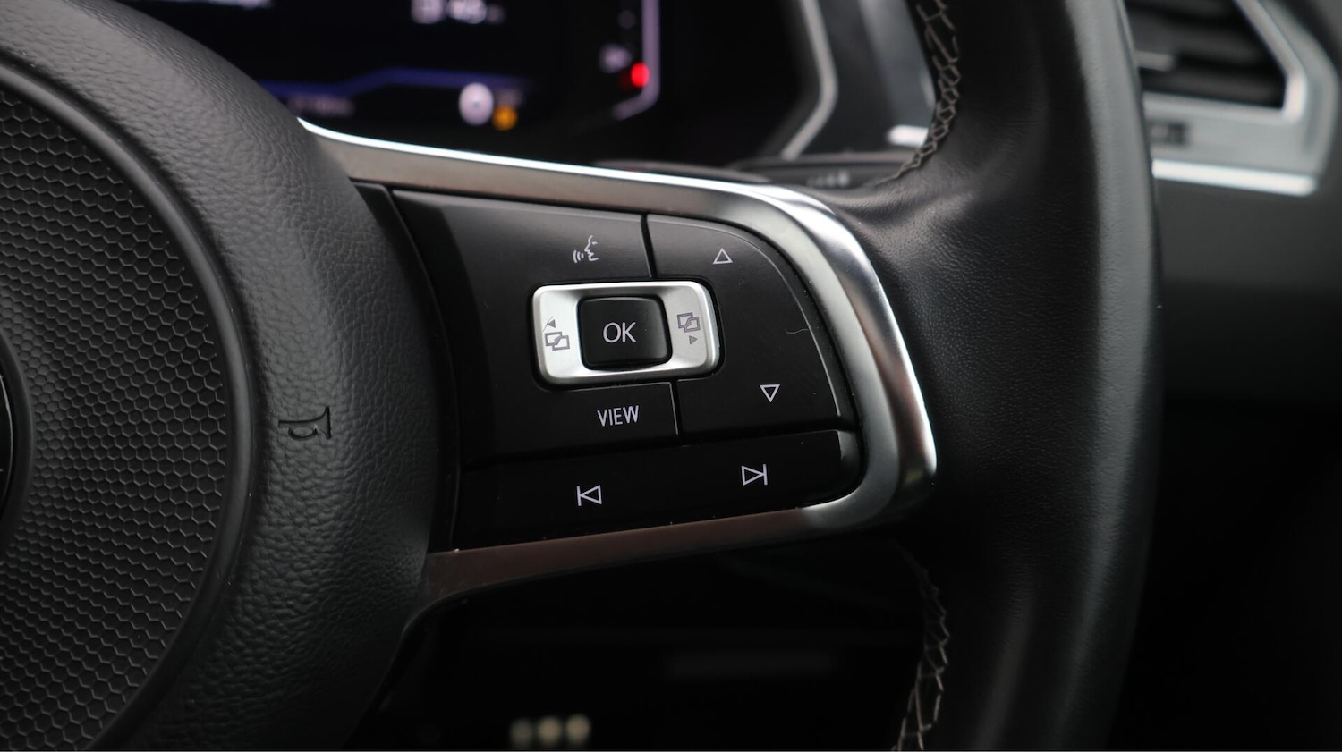 Used Volkswagen Tiguan 2020 for sale - 76657534: Photo 27