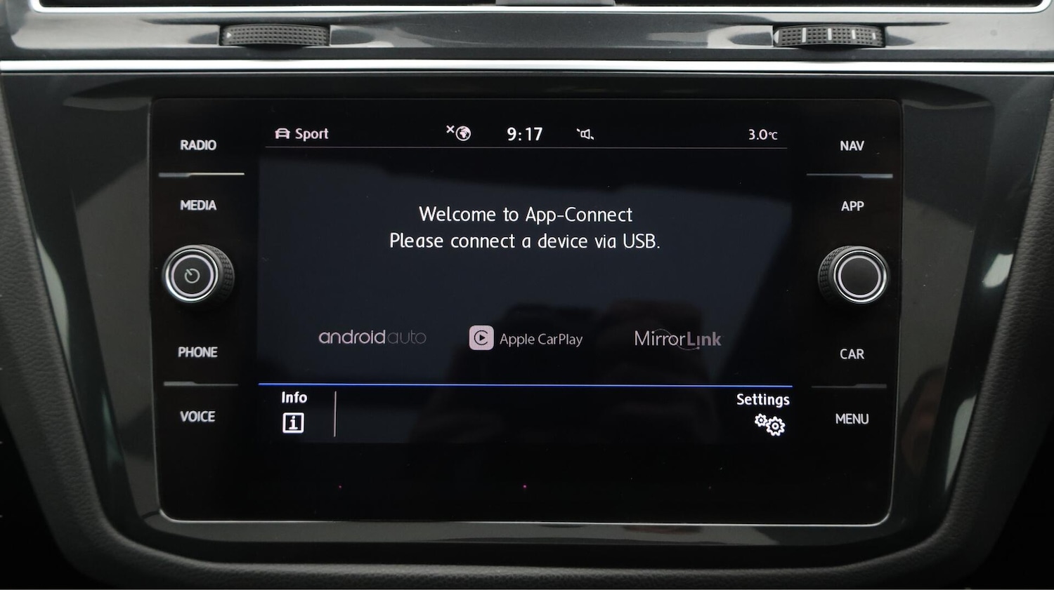 Used Volkswagen Tiguan 2020 for sale - 76657534: Photo 29