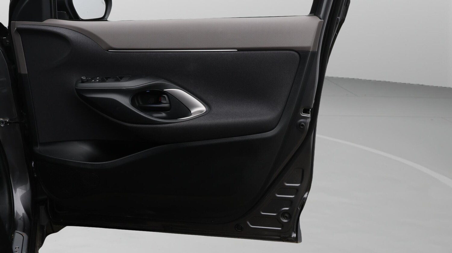 Used Toyota Yaris Cross 2023 for sale - 76714296: Photo 16