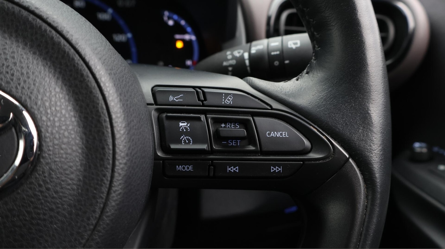 Used Toyota Yaris Cross 2023 for sale - 76714296: Photo 27