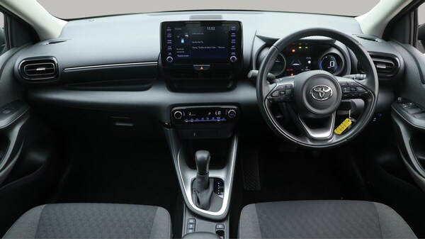 Used Toyota Yaris 2021 for sale - 76121800: Photo 14