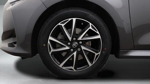 Used Toyota Yaris 2021 for sale - 76121800: Photo 19
