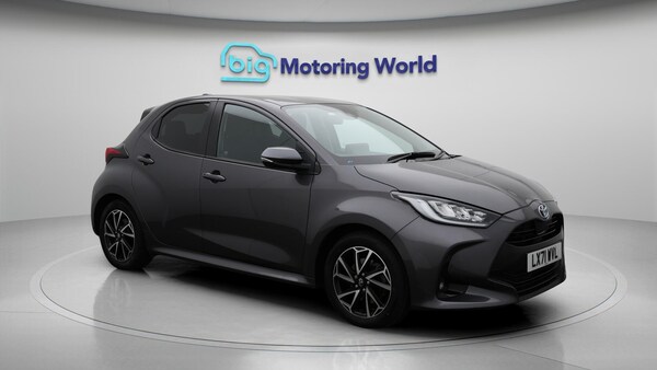 Used Toyota Yaris 2021 for sale - 76121800: Photo 2