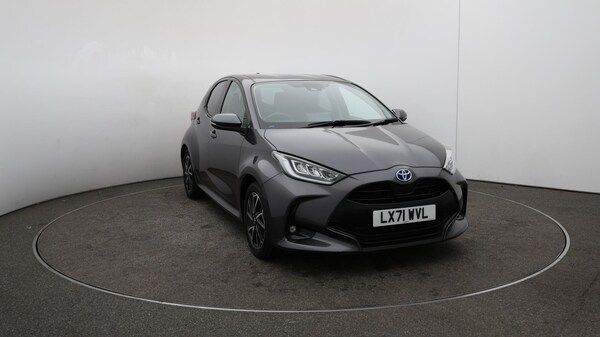 Used Toyota Yaris 2021 for sale - 76121800: Photo 41