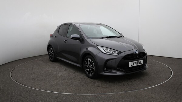 Used Toyota Yaris 2021 for sale - 76121800: Photo 42