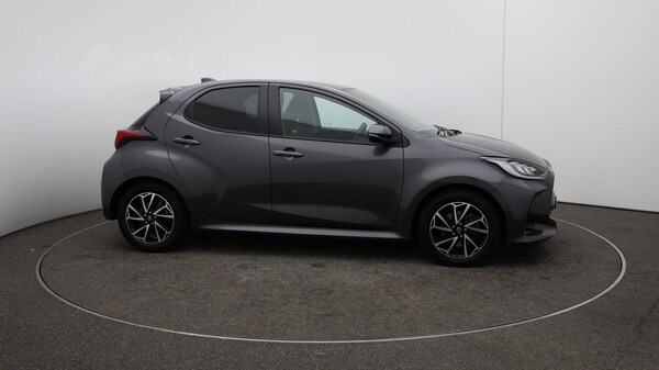 Used Toyota Yaris 2021 for sale - 76121800: Photo 47