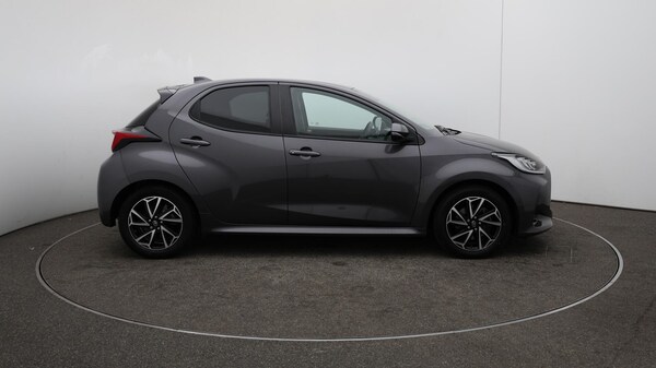 Used Toyota Yaris 2021 for sale - 76121800: Photo 48