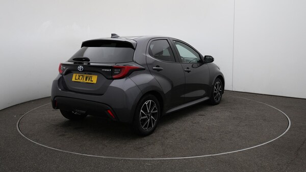 Used Toyota Yaris 2021 for sale - 76121800: Photo 53