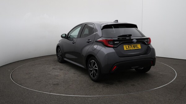 Used Toyota Yaris 2021 for sale - 76121800: Photo 60