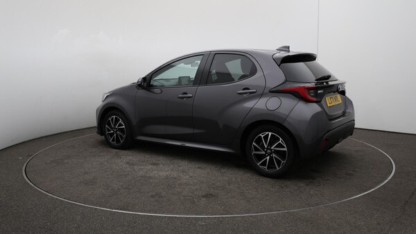 Used Toyota Yaris 2021 for sale - 76121800: Photo 62
