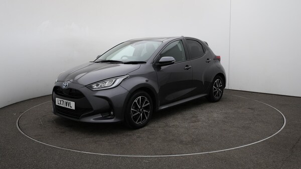 Used Toyota Yaris 2021 for sale - 76121800: Photo 68