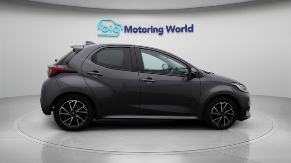 Used Toyota Yaris 2021 for sale - 76121800: Photo 9