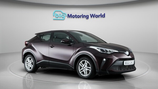 Used Toyota C-HR 2022 for sale - 76072059: Photo 2