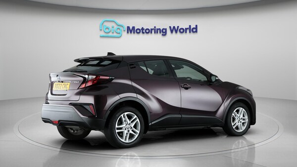 Used Toyota C-HR 2022 for sale - 76072059: Photo 8
