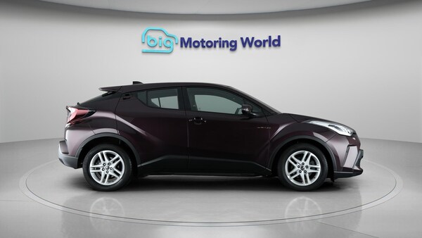 Used Toyota C-HR 2022 for sale - 76072059: Photo 9