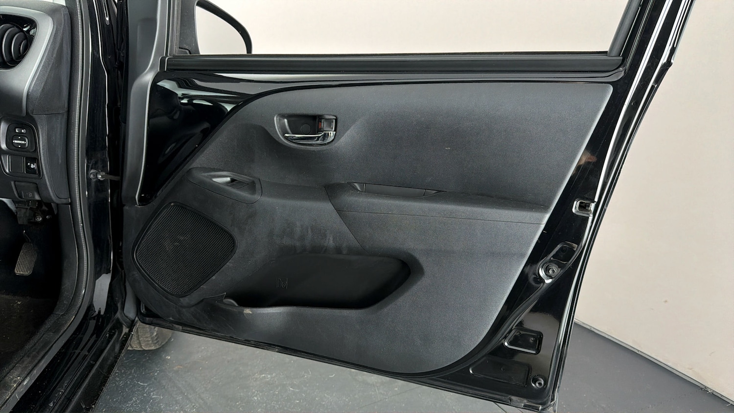 Used Toyota AYGO 2019 for sale - 77701850: Photo 6