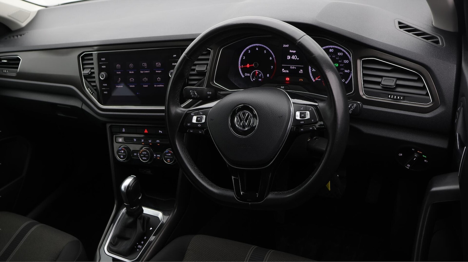 Used Volkswagen T-Roc 2019 for sale - 76671426: Photo 10