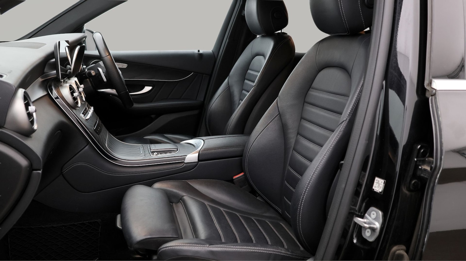 Used Mercedes-Benz GLC 2020 for sale - 77776104: Photo 14