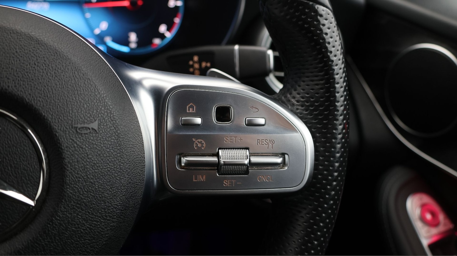 Used Mercedes-Benz GLC 2020 for sale - 77776104: Photo 25