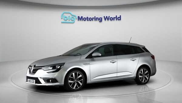 Used Renault Megane 2019 for sale - 76250919: Photo 4