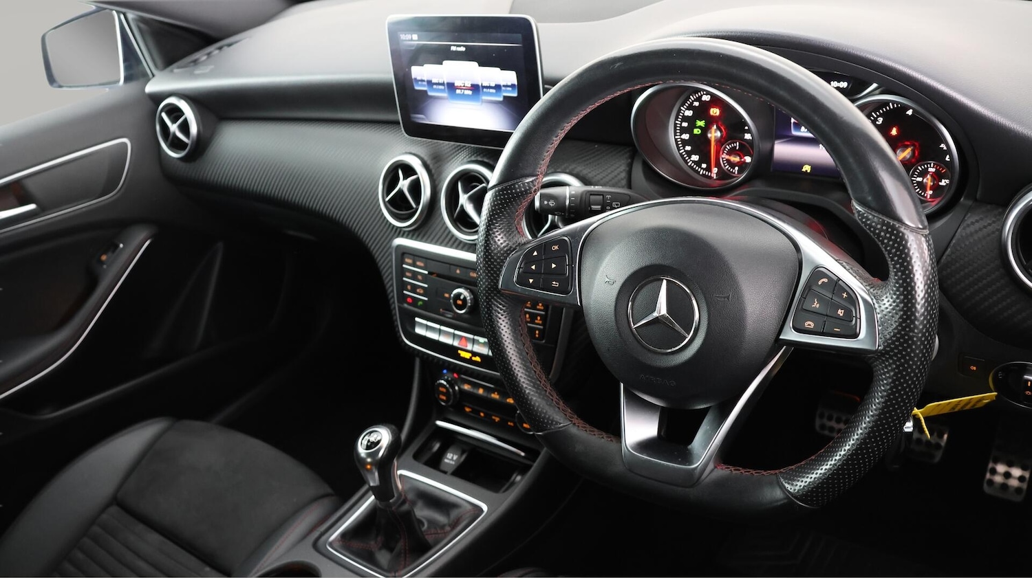 Used Mercedes-Benz A-Class 2017 for sale - 76765726: Photo 10