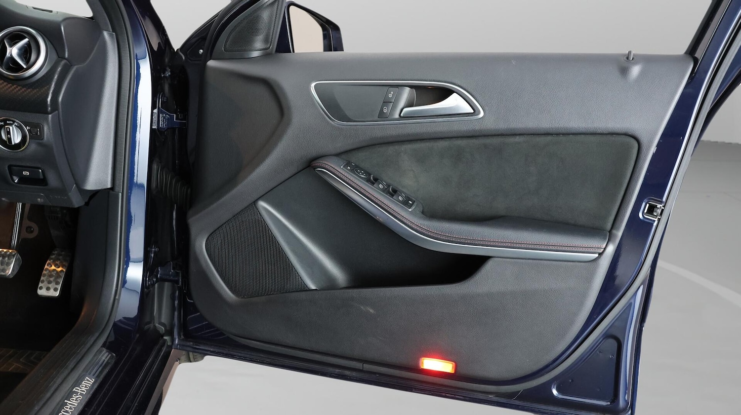 Used Mercedes-Benz A-Class 2017 for sale - 76765726: Photo 16