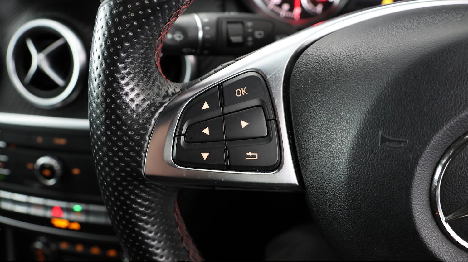 Used Mercedes-Benz A-Class 2017 for sale - 76765726: Photo 24