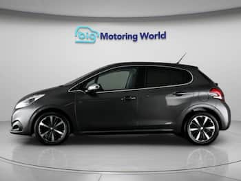 Used Peugeot 208 2018 for sale - 79527235: Photo