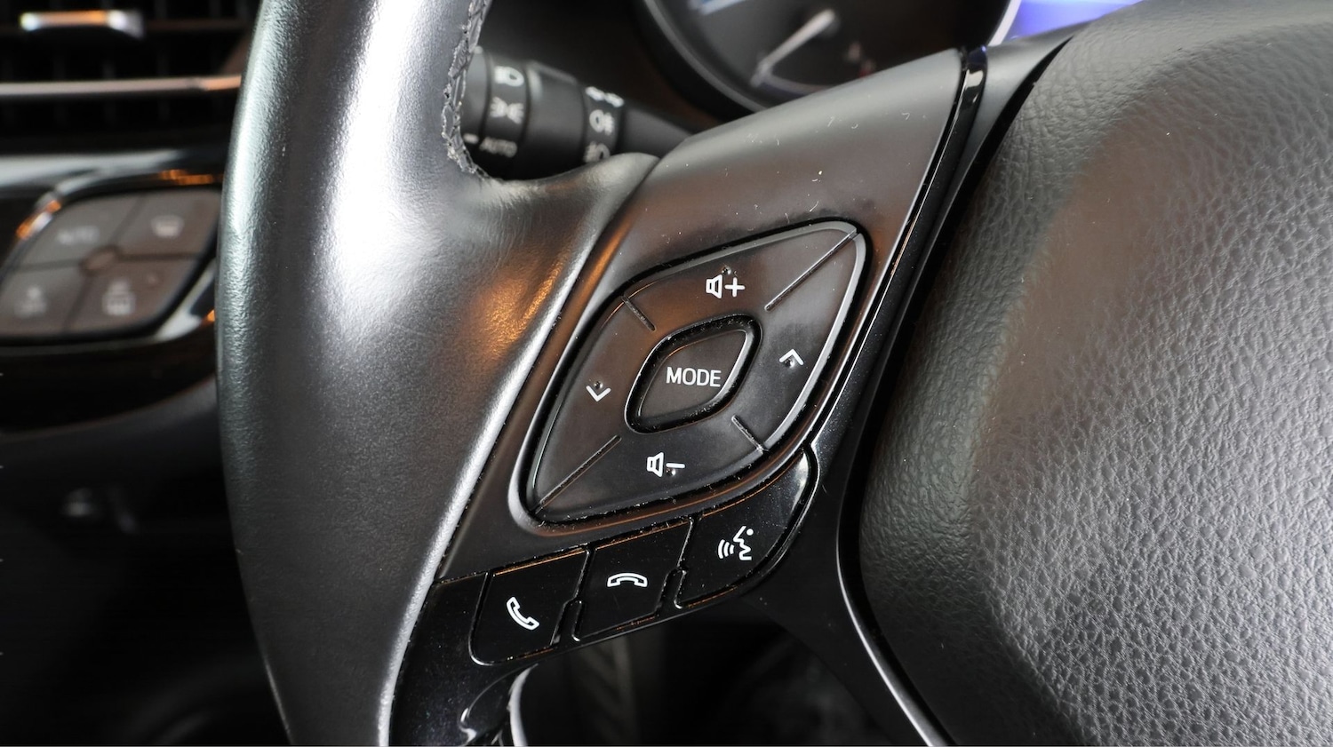 Used Toyota C-HR 2019 for sale - 77581888: Photo 21