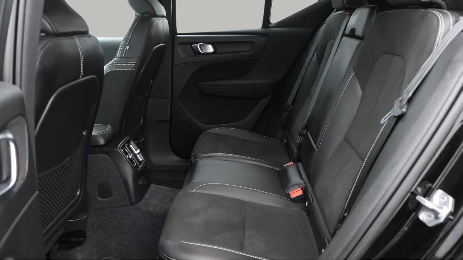 Used Volvo XC40 2021 for sale - 76388241: Photo 16