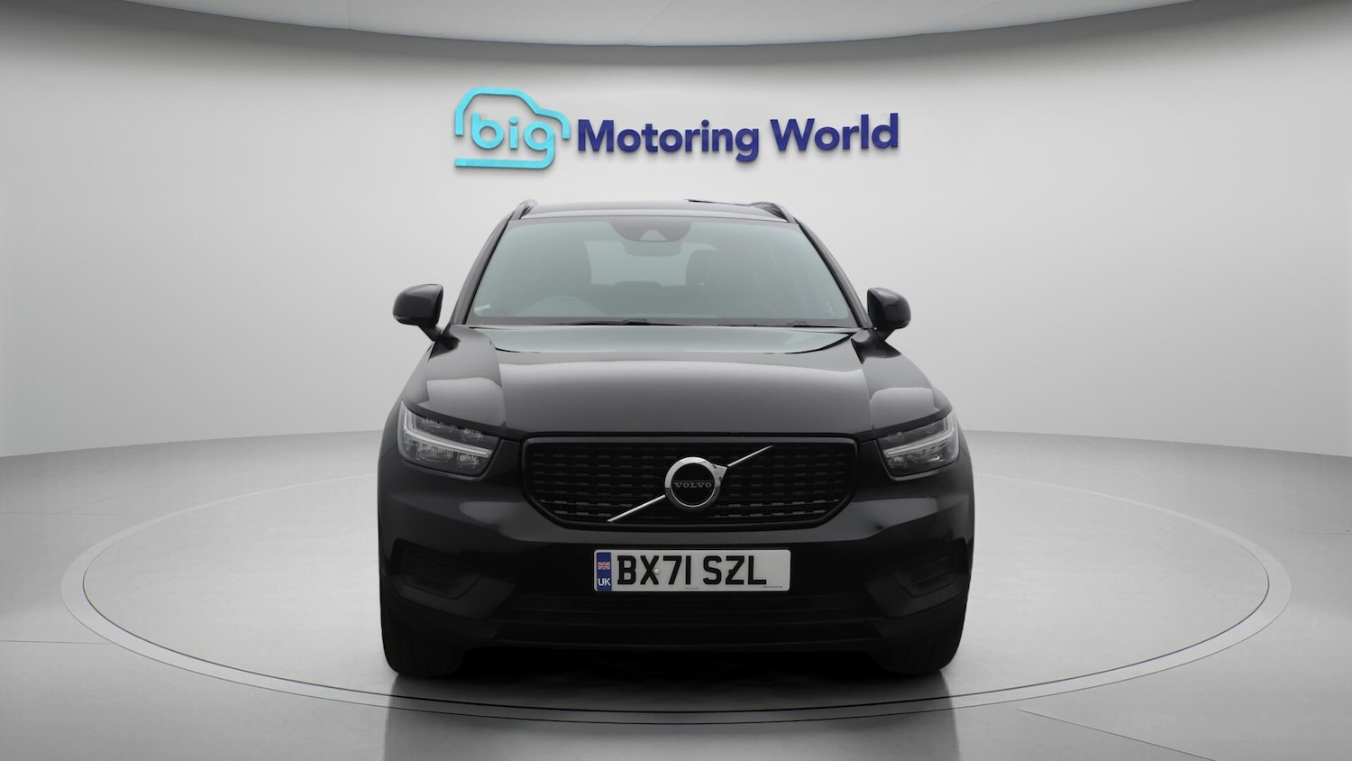 Used Volvo XC40 2021 for sale - 76388241: Photo 2