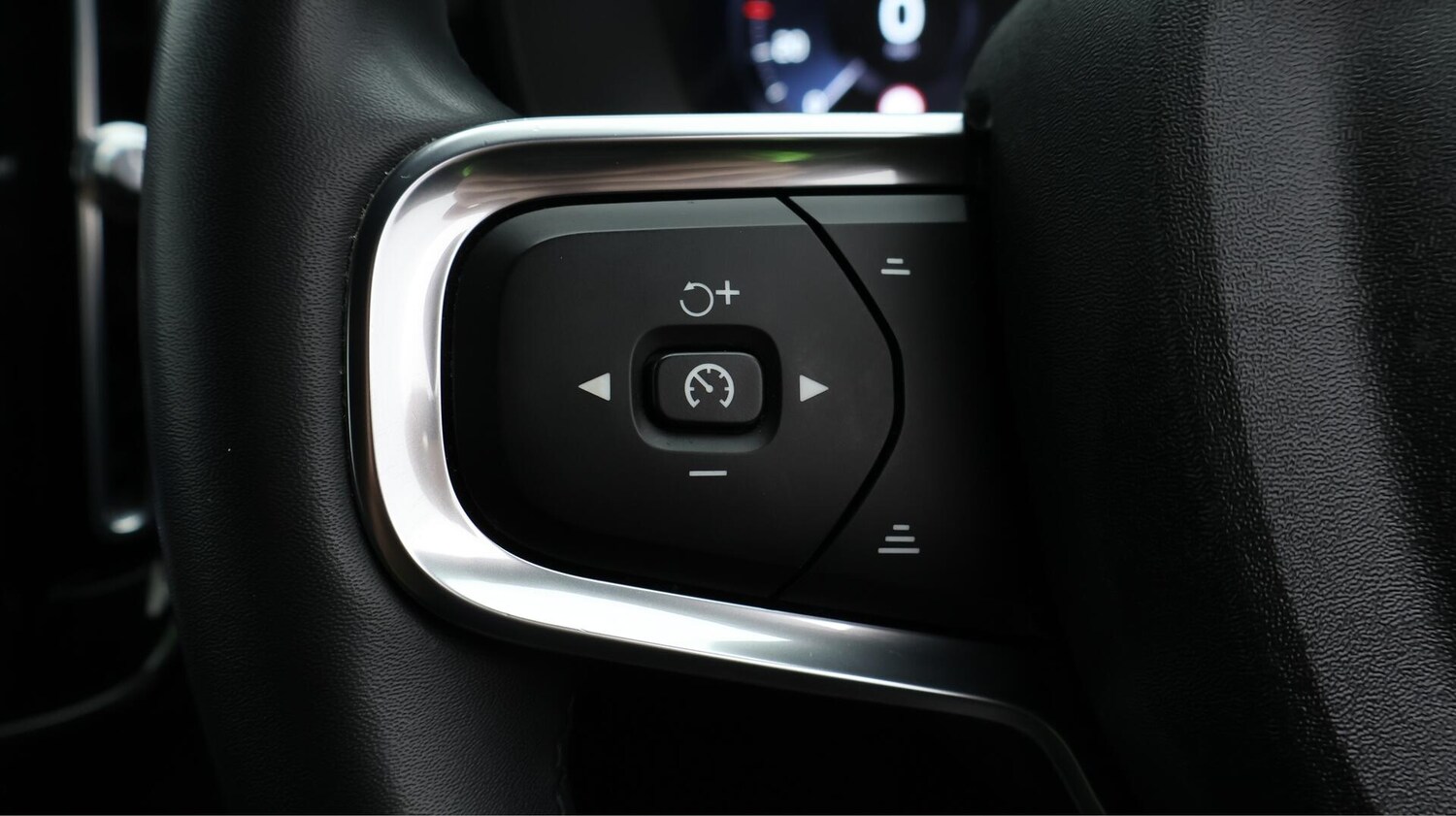 Used Volvo XC40 2021 for sale - 76388241: Photo 23