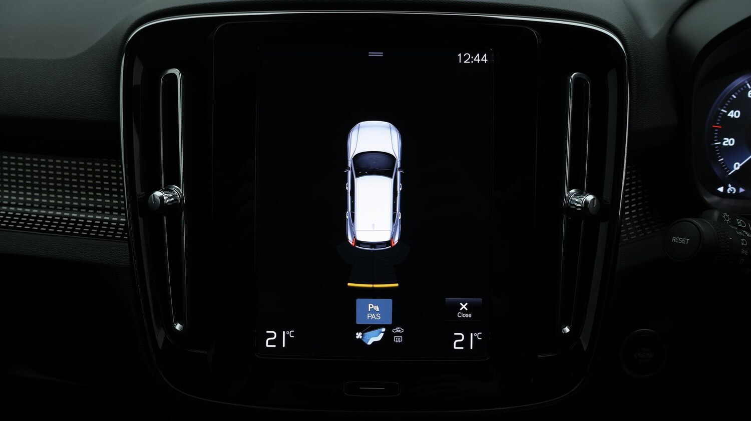 Used Volvo XC40 2021 for sale - 76388241: Photo 25