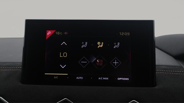 Used DS Automobiles DS 3 Crossback 2021 for sale - 76260241: Photo 13