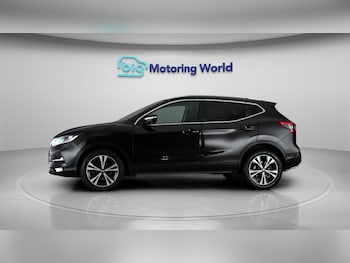 Used Nissan Qashqai 2017 for sale - 77703051: Photo