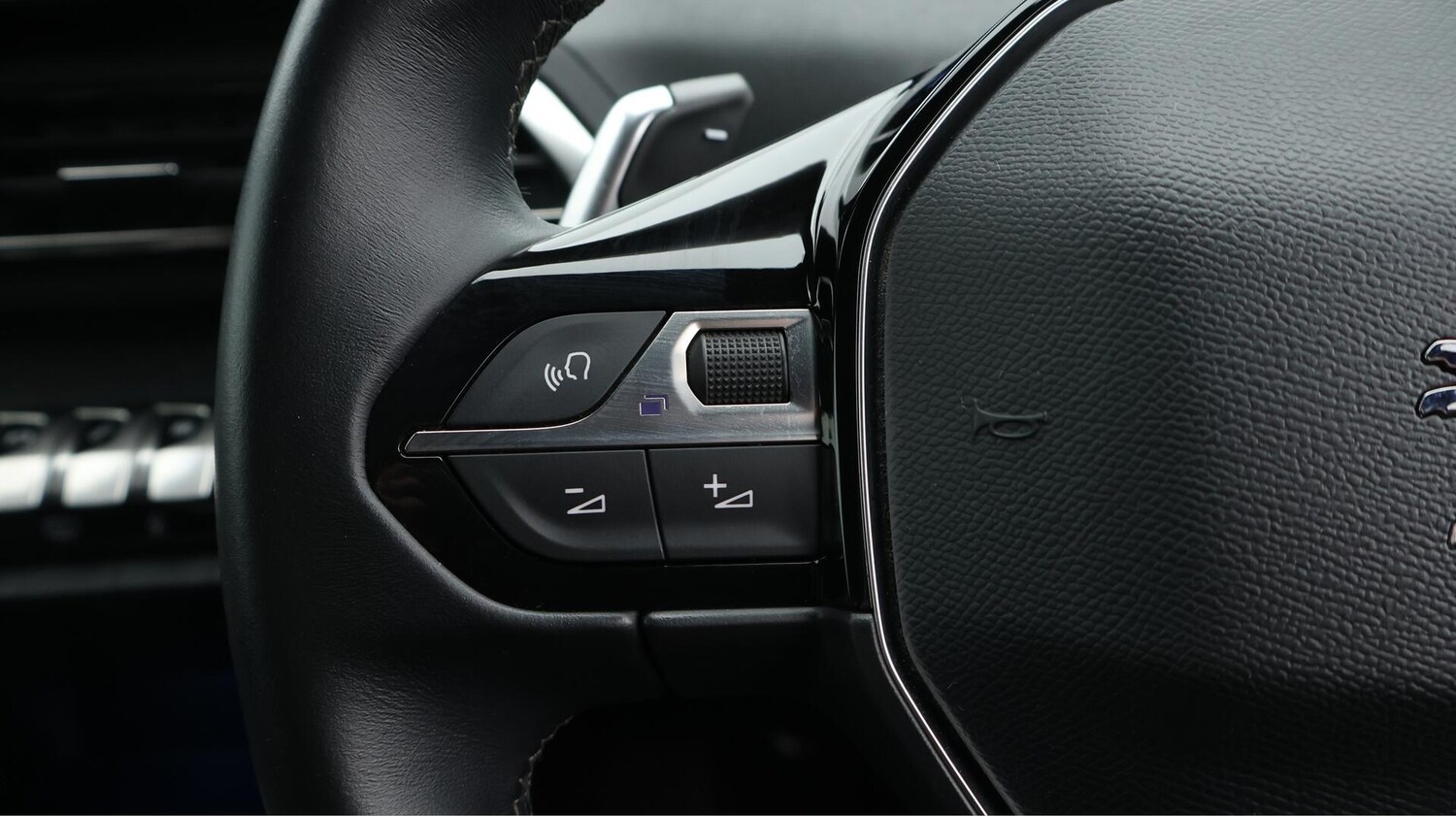 Used Peugeot 3008 2023 for sale - 76484893: Photo 24