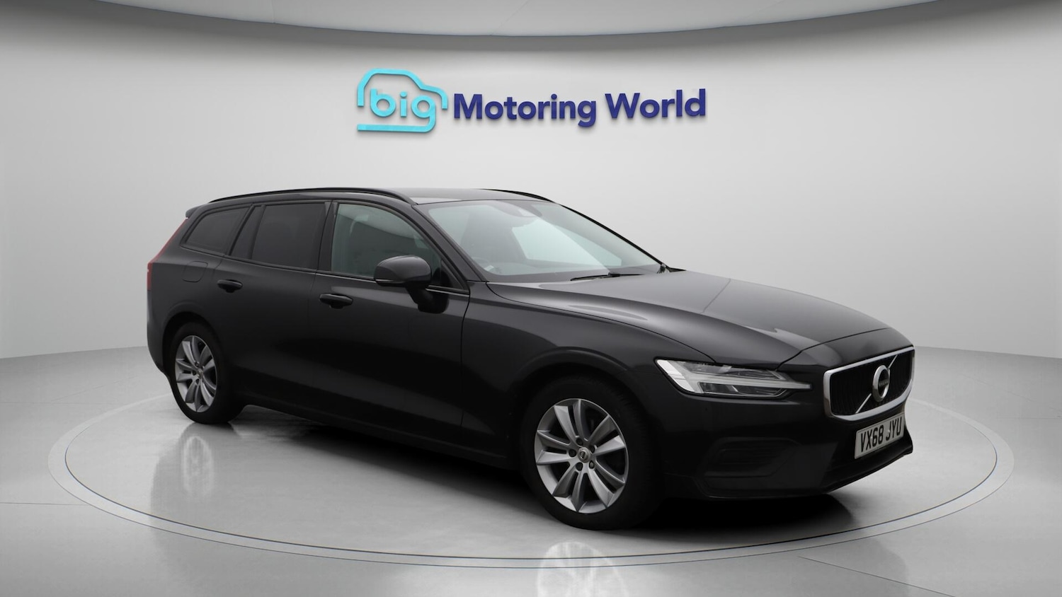 Used Volvo V60 2019 for sale - 76572872: Photo 2