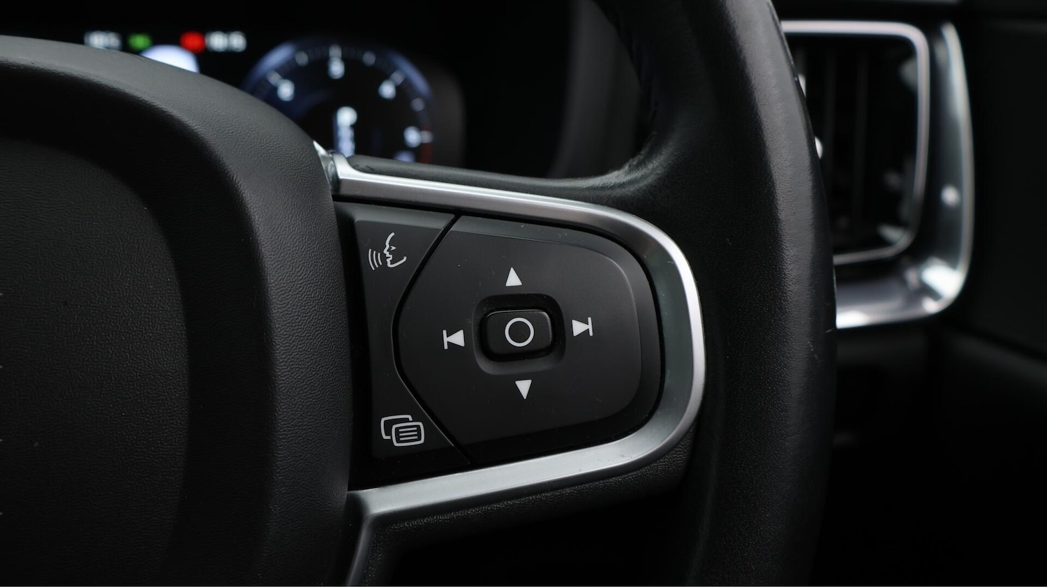 Used Volvo V60 2019 for sale - 76572872: Photo 24