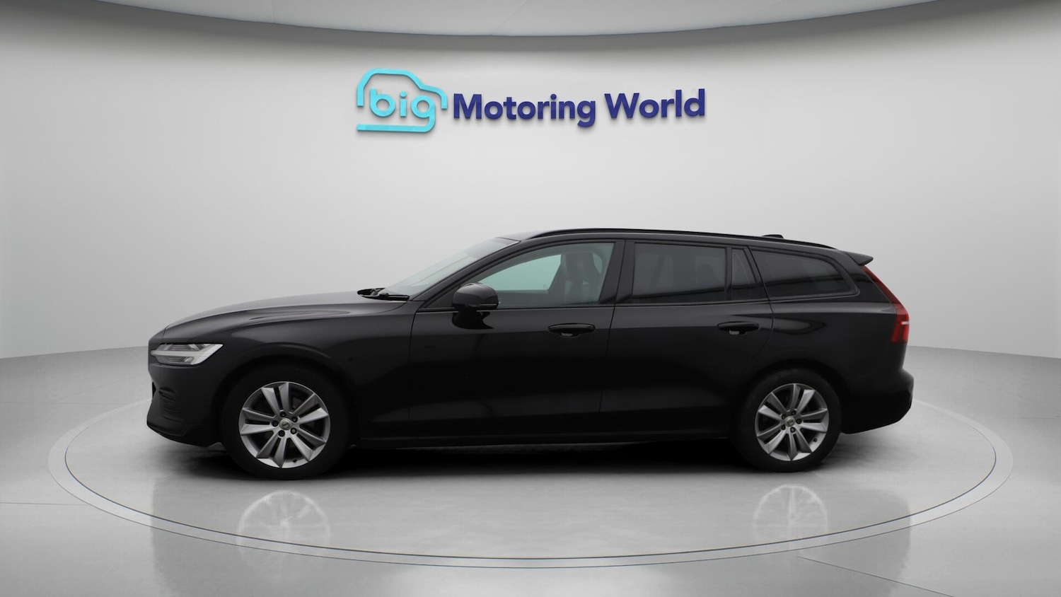 Used Volvo V60 2019 for sale - 76572872: Photo 5