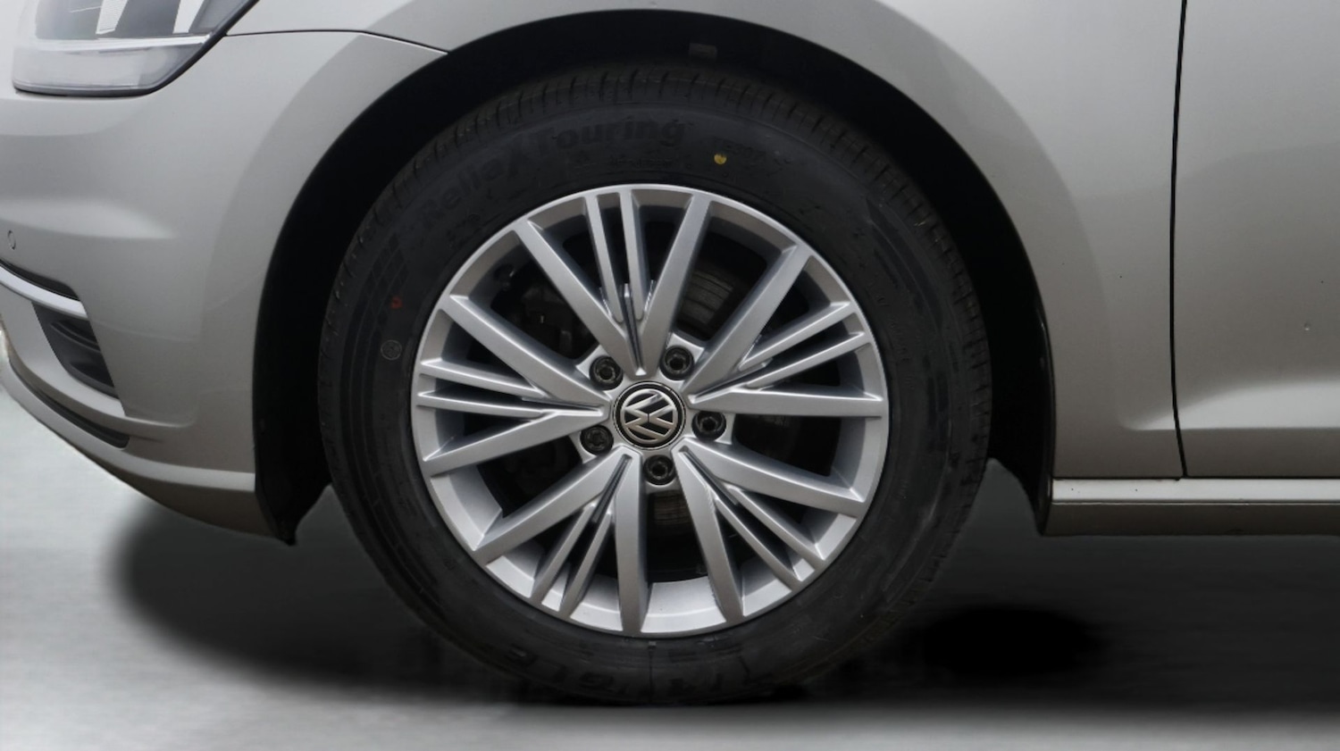 Used Volkswagen Golf 2018 for sale - 77688915: Photo 18