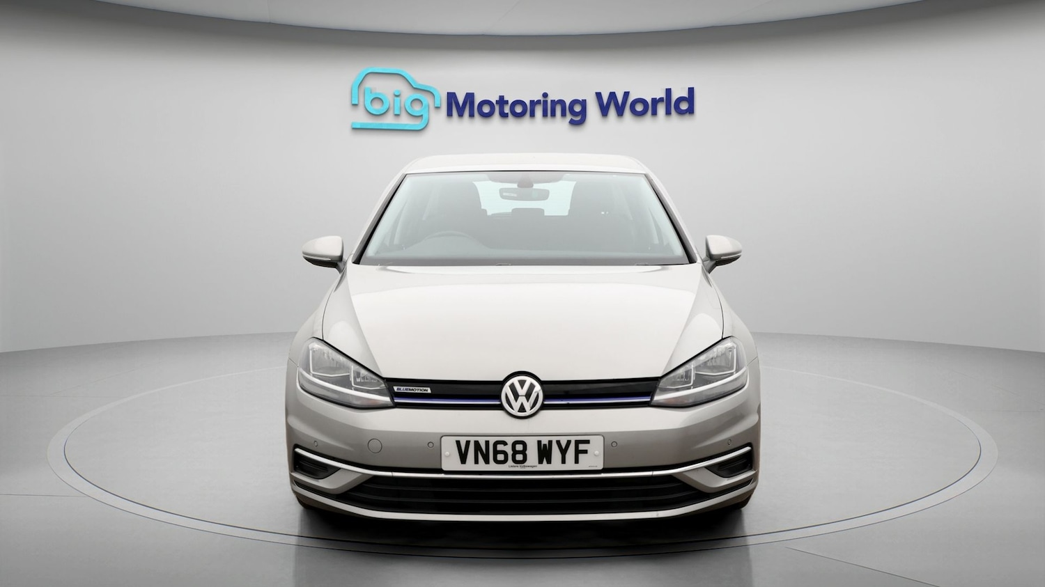Used Volkswagen Golf 2018 for sale - 77688915: Photo 2