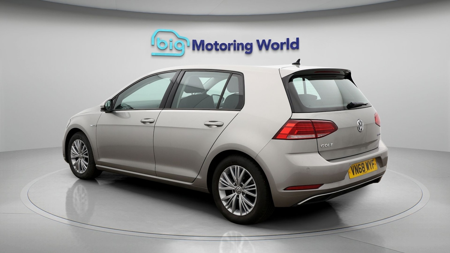 Used Volkswagen Golf 2018 for sale - 77688915: Photo 5