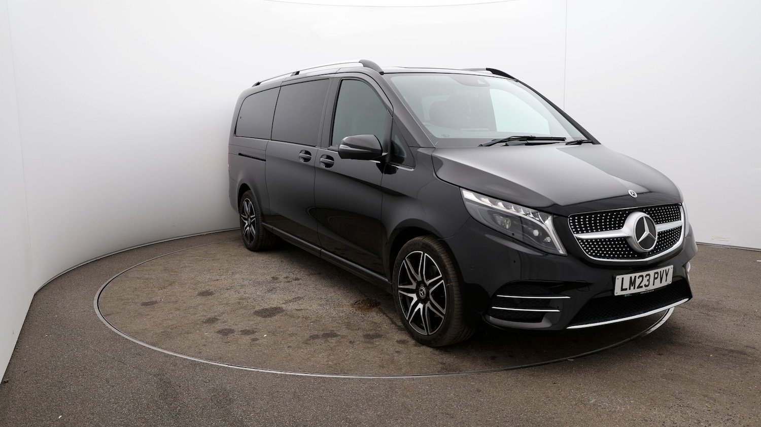 Used Mercedes-Benz V-Class 2023 for sale - 77071357: Photo 10